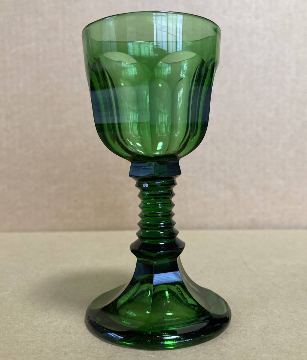 西洋緑色グラス 脚付き杯の画像2