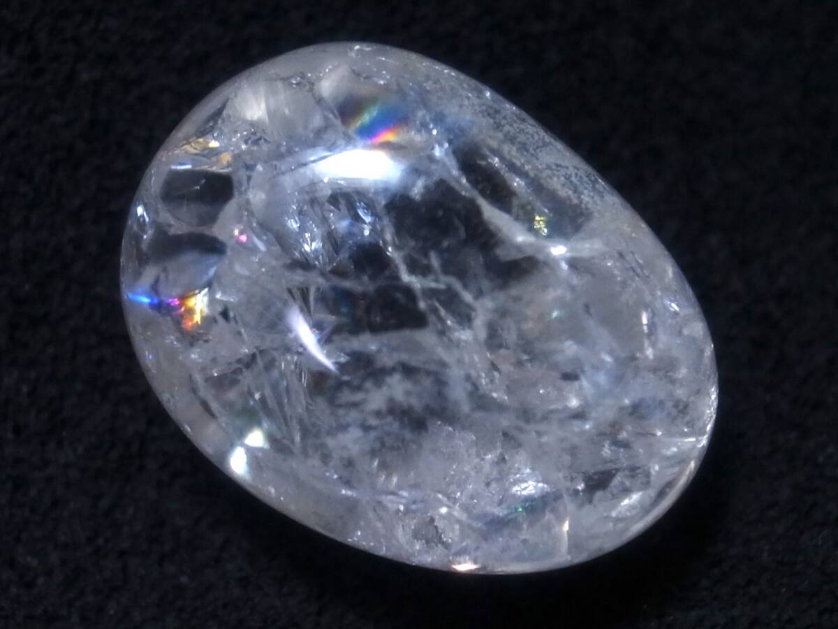 44.30ct 天然レインボーアイスデビルクオーツ 磨き原石 マダガスカル産 の画像3