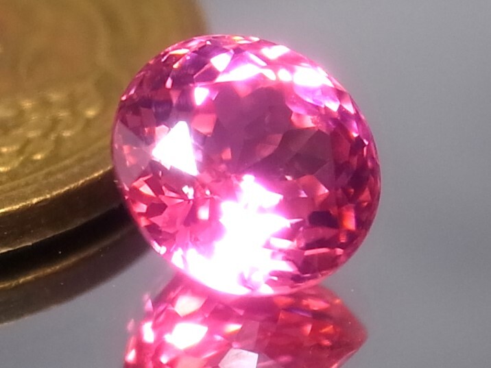 3.70ct 新品・2パターンカラーチェンジ ・ピンクカラー合成セラミック宝石ヤグ ＹＡＧ（イットリウム・アルミニウム・ガーネット）の画像7