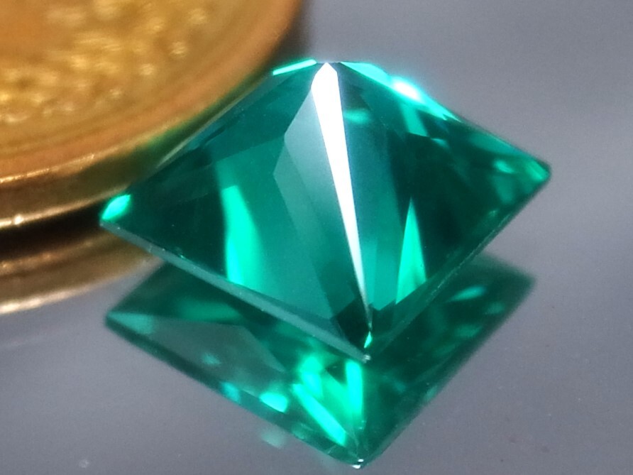 3.74ct 新品・大粒サイズ・グリーンパライバカラー 合成人造宝石ヤグセラミック ・ＹＡＧ （イットリウム・アルミニウム・ガーネット）の画像7