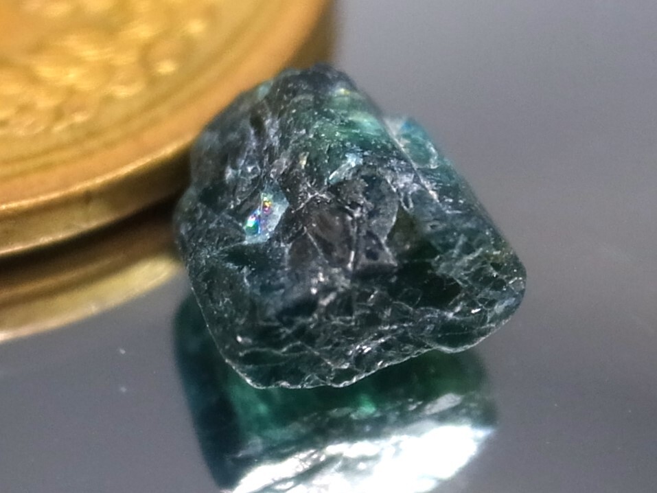 1.43ct 新品・透明感のある高品質な天然グランディディエライト原石 マダガスカル産の画像2