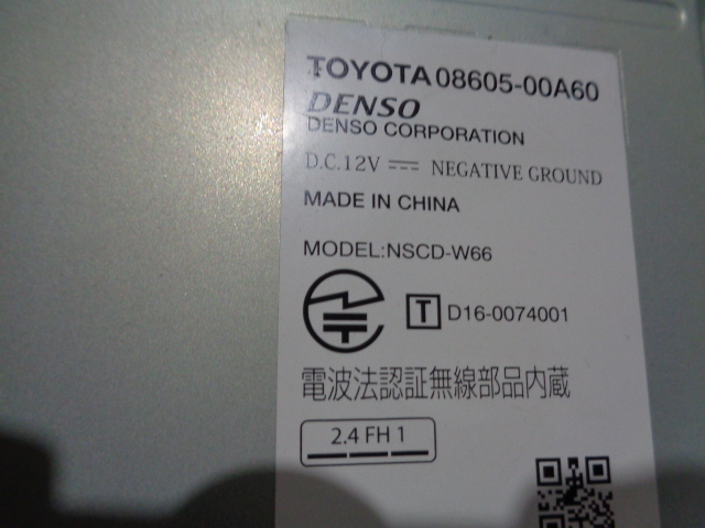 [E06] ② トヨタ 純正 メモリ ナビ NSCD-W66 Bluetooth CD ワンセグ ジャンク品の画像3