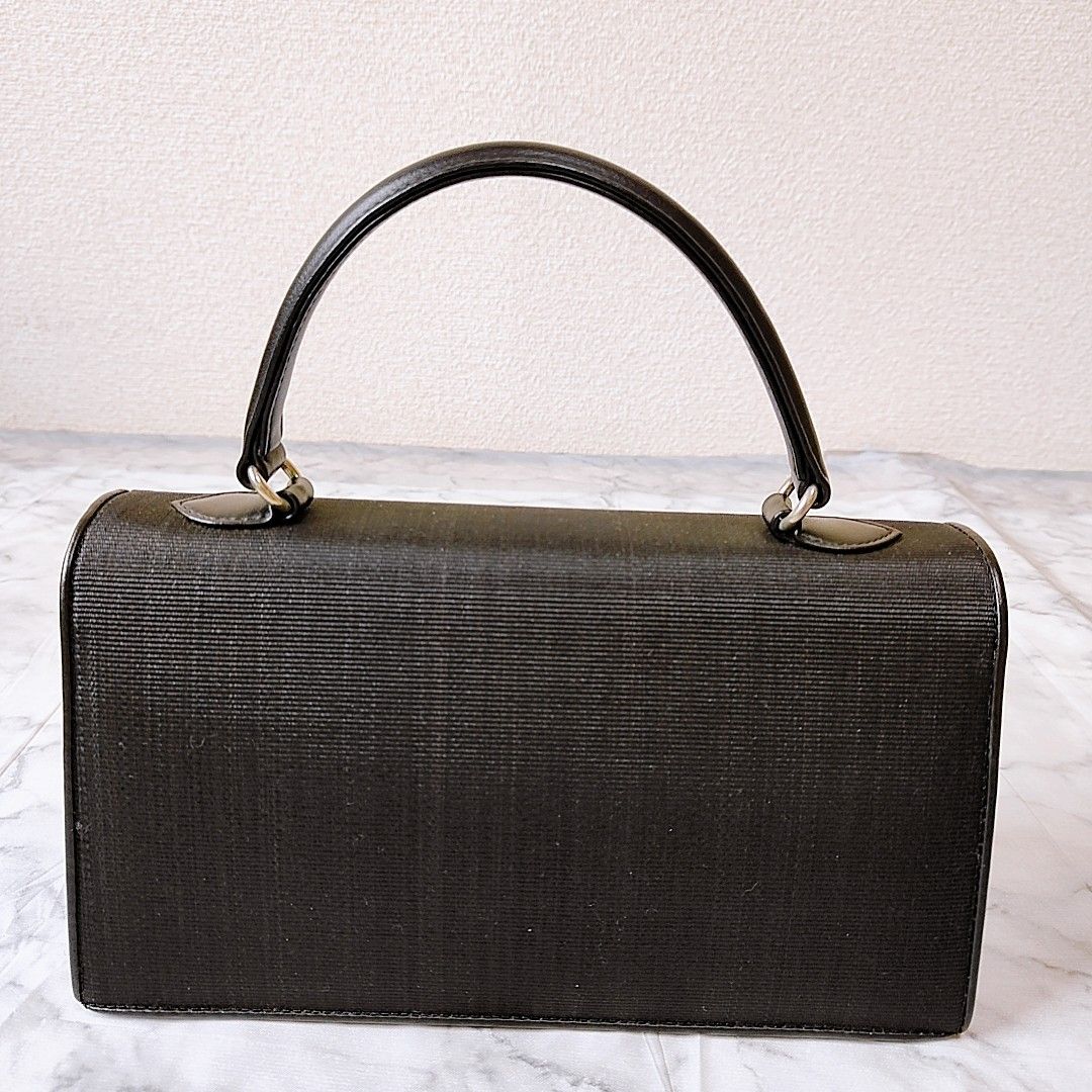 美品】GONDOLA リアルホースヘアー ハンドバッグ ショルダー2way 美品】GONDOLA リアルホースヘアー ハンドバッグ ショルダー2way