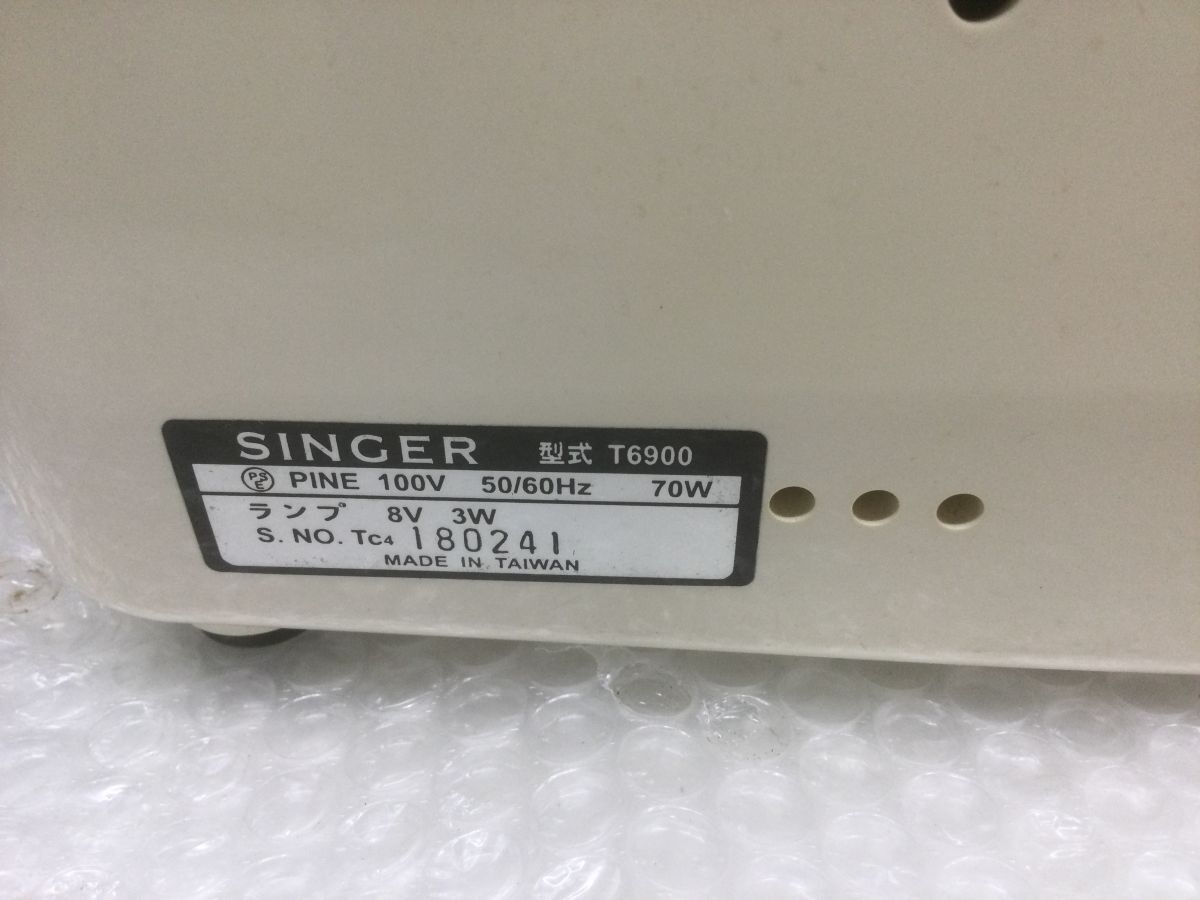 D221-120【通電確認済み】シンガー SINGER コンピューターミシン T6900 ミシン/ジャンクtの画像9
