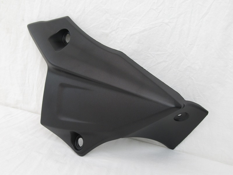 YAMAHA 純正 FZ25['20]/FZS25 アンダーカウル左[車体カラー：ブルー] #B9X-F8385-00-P0【COVER, LOWER】_画像2