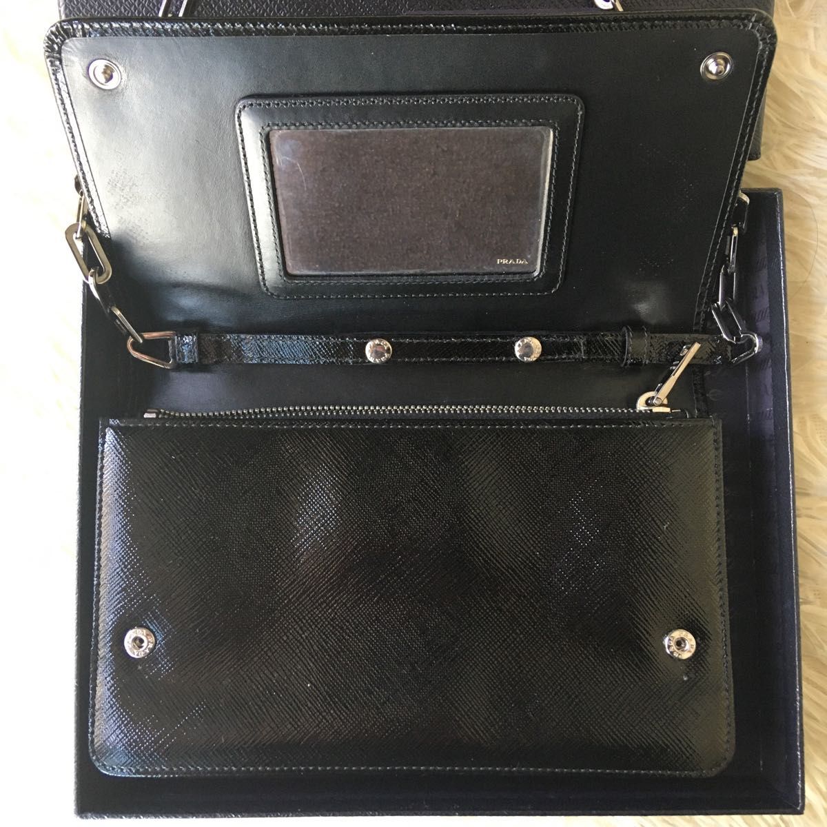 美品*PRADA/プラダ■スタッズ チェーンウォレット ショルダーバッグ ミラー付 2way サフィアーノ 財布■黒*Gカード+箱