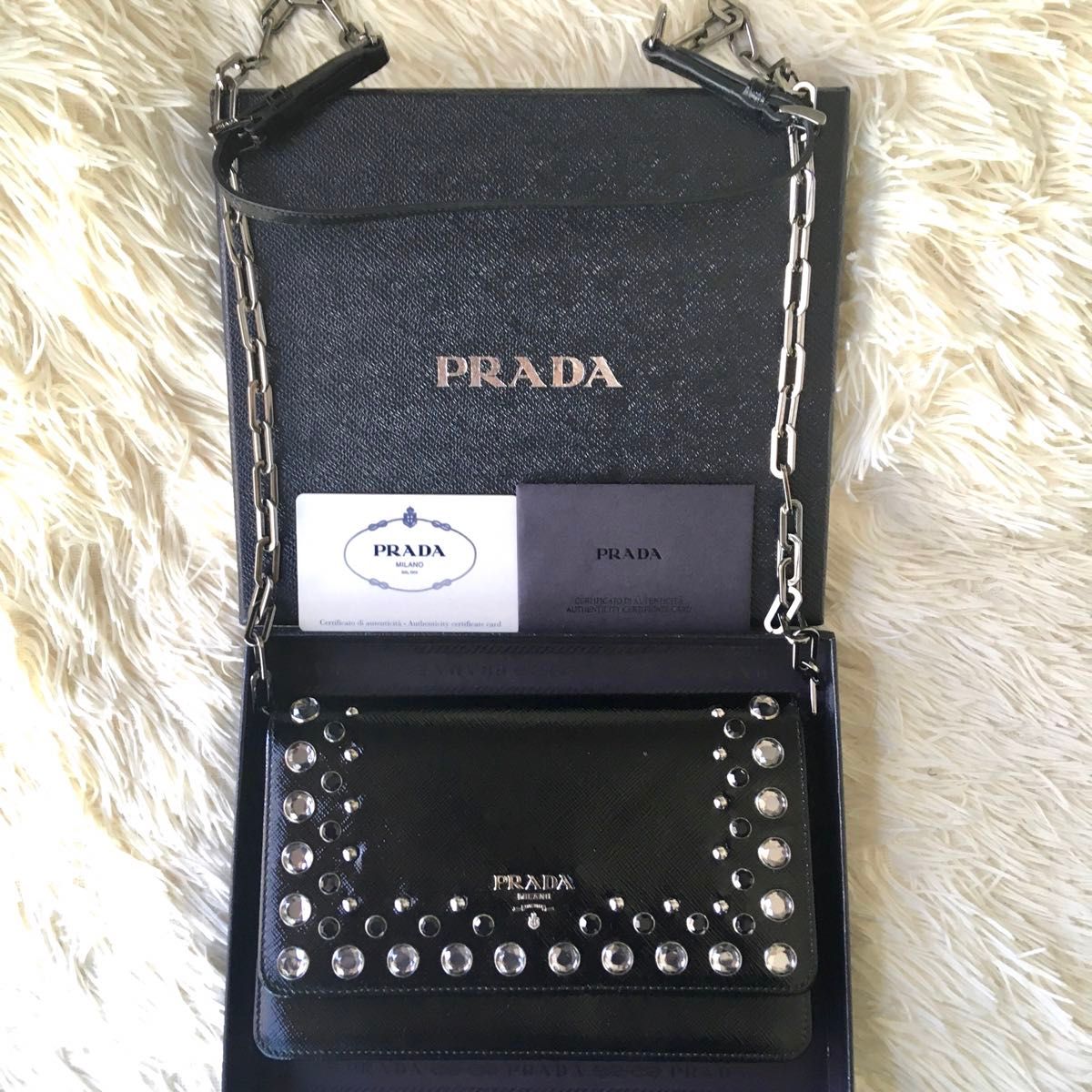 美品*PRADA/プラダ■スタッズ チェーンウォレット ショルダーバッグ ミラー付 2way サフィアーノ 財布■黒*Gカード+箱