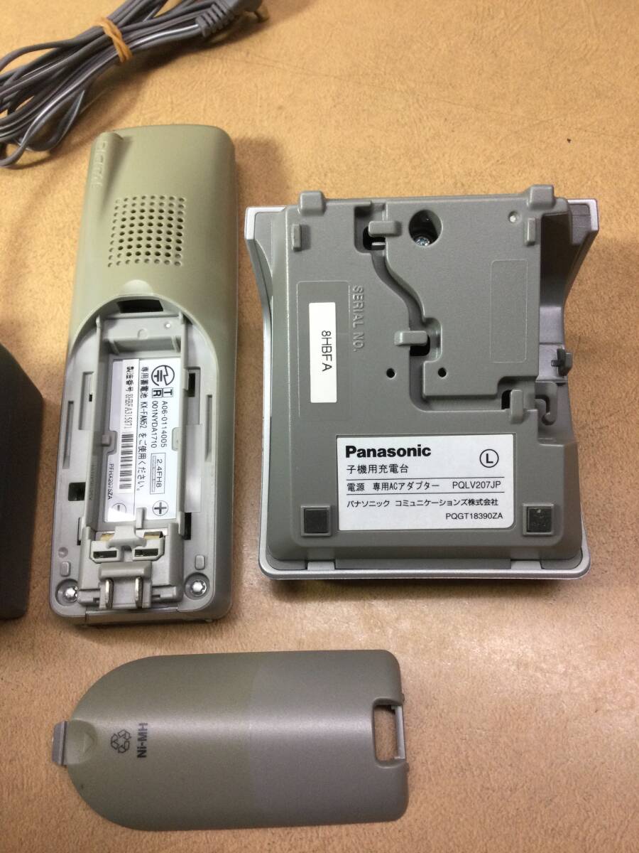 Panasonic. パナソニック増設子機 KX-FKN524-S 純正ACアダプター付 中古品の画像3