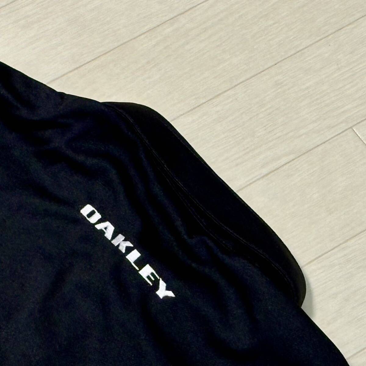 新品★オークリー ゴルフ グラフィック 吸汗速乾 半袖ポロシャツ Oakley Emphatic Mx Shirt/ブラック/サイズM/送料185円の画像6