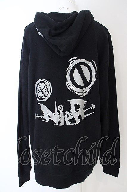 NieR Clothing / バックプリントパーカー【FACE】 XL ブラック O-24-03-29-1080-PU-TO-OW-OS_画像1