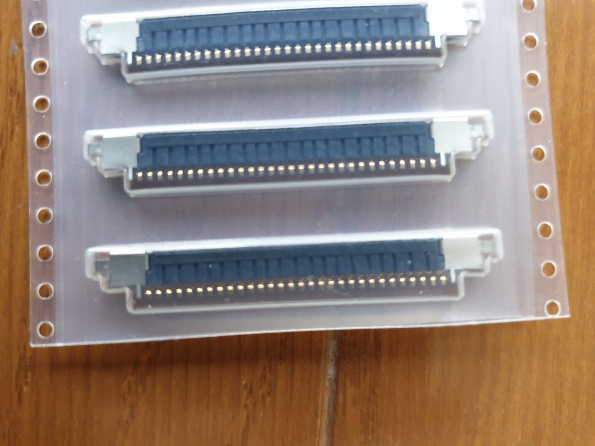 液晶パネル接続用基板コネクタ　30ピン　iMac A1312 A1311のメイン基板用。4個入り