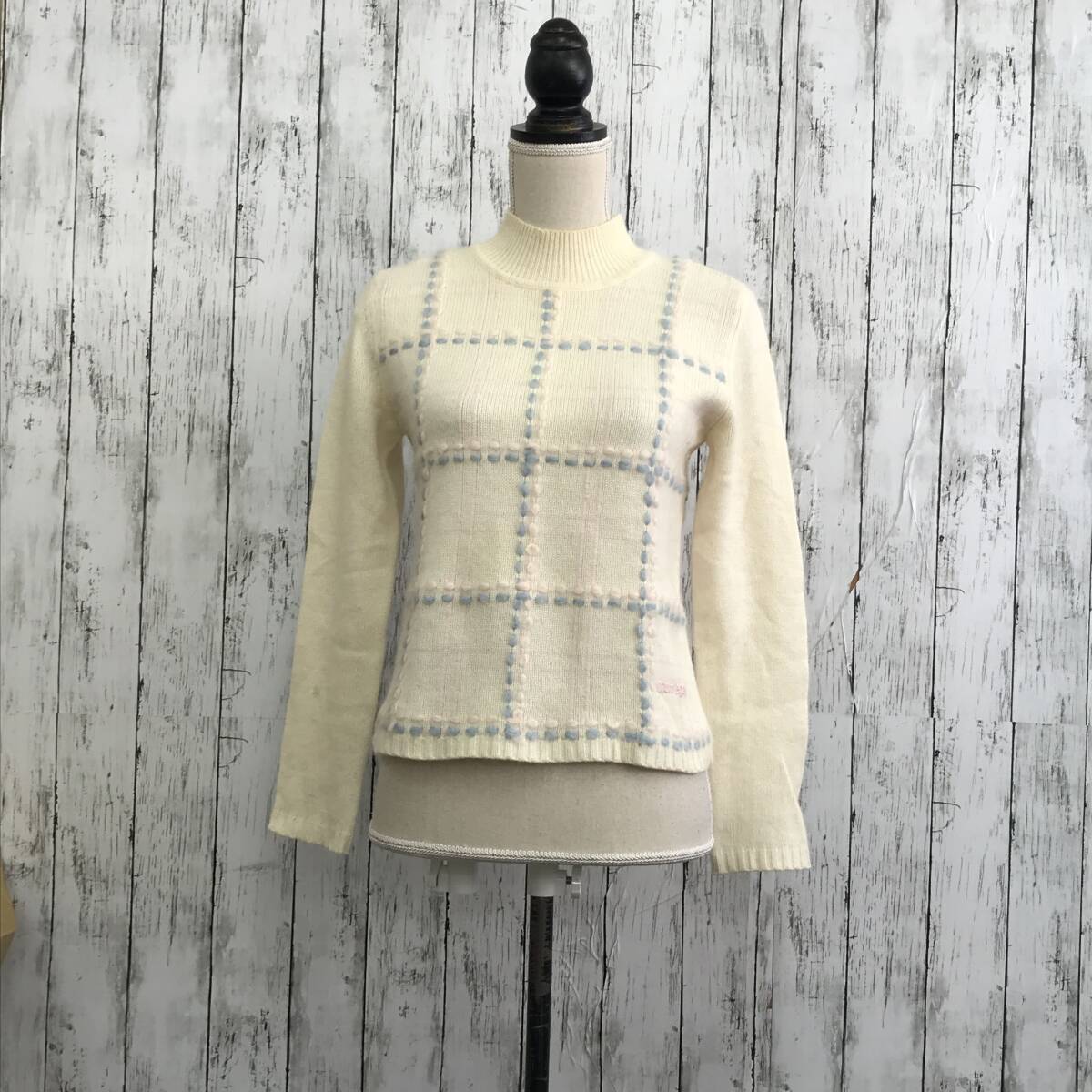 courreges クレージュ ハイネックニット 9Ｒサイズ アイボリー T-252 USEDの画像1