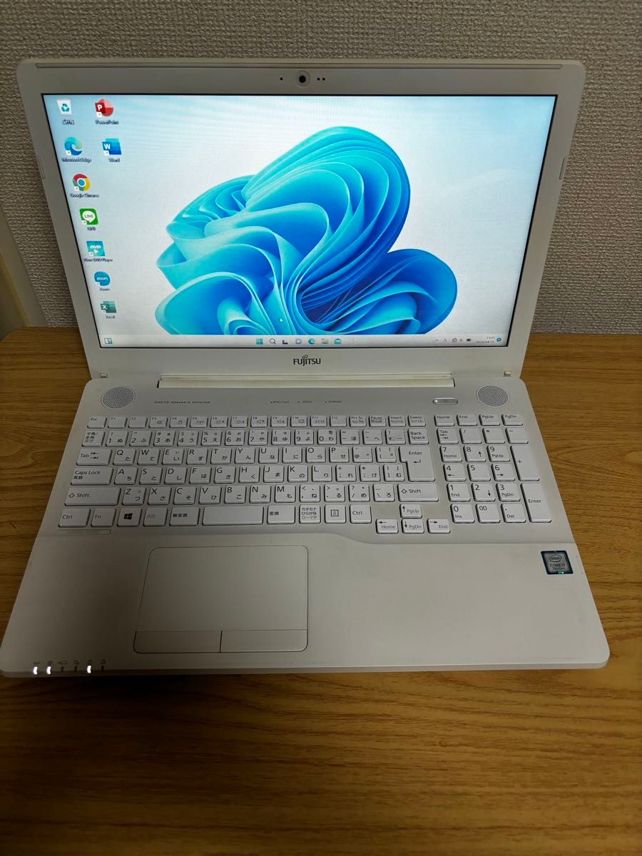 富士通ノートパソコンWindows11 第7世代Corei7 SSD 512GBメモリ16GB