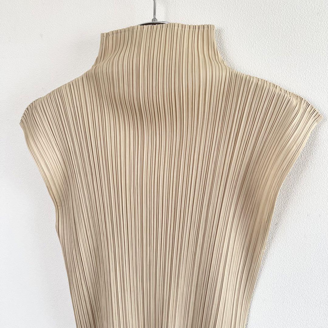 PLEATS PLEASE 幾何学模様 ノースリーブチュニックサイズ4 PLEATS PLEASE 幾何学模様 ノースリーブチュニックサイズ4