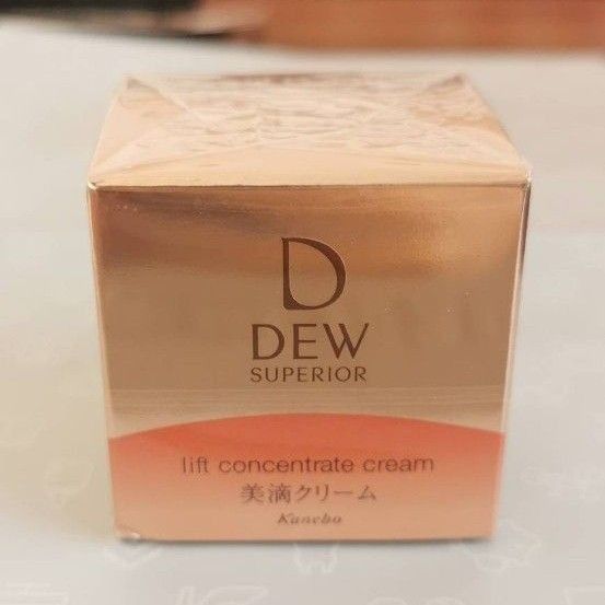 DEW デュウ スペリア リフトコンセントレートクリーム 30g