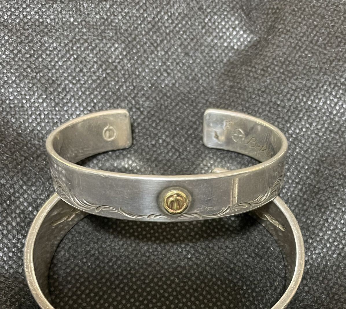 ケンキクチKENKIKUCHI KEN KIKUCHI K24 ポイント唐草バングル ケンキクチKENKIKUCHI KEN KIKUCHI K24 ポイント唐草バングル
