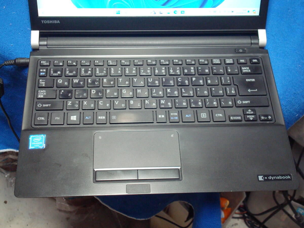 Windows11 Intel 第７世代CPU Celeron 3865U 1.8GHz DDR4 8GB SSD256GB(新) dynabook 13.3型LED R73/M 送料無料