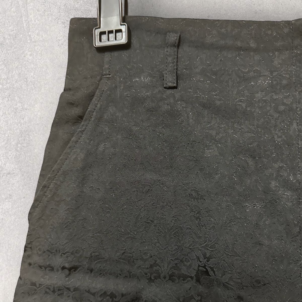 navasana ショートパンツ 裾ダブル 総柄 ブラック レディース Mサイズ