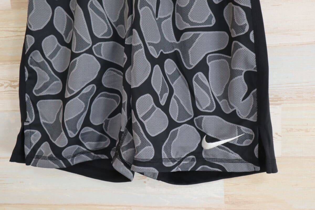 新品 Mサイズ　ナイキ　NIKE Dri-FIT D.Y.E. メンズ ニット トレーニングショートパンツ_画像4