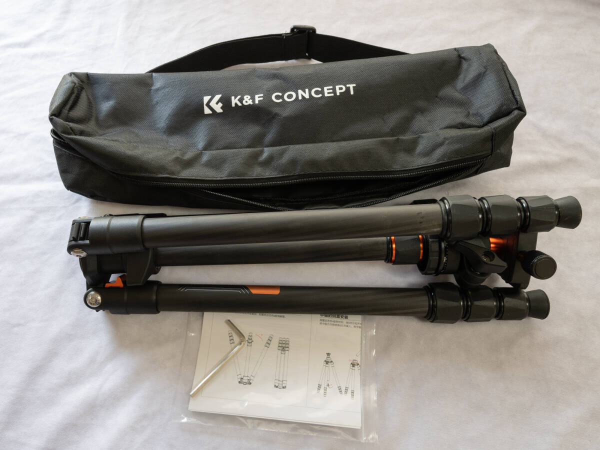 【美品】K&F Concept K254C2+BH-36L トラベル三脚 カーボン コンパクト 超軽量1.1kg 4段 162cm_画像1