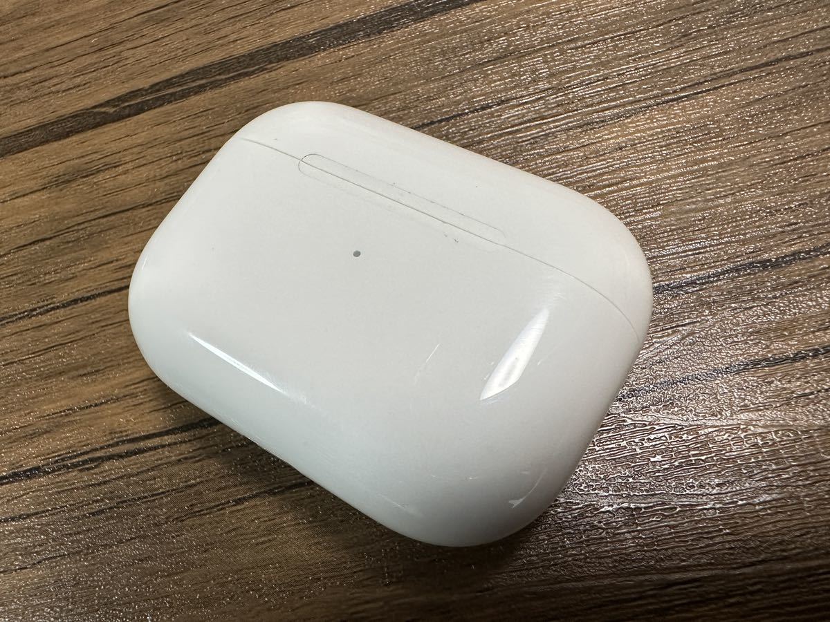 A70 Apple AirPods Pro 充電ケース／状態良好／即決送料無料　A2084_画像1