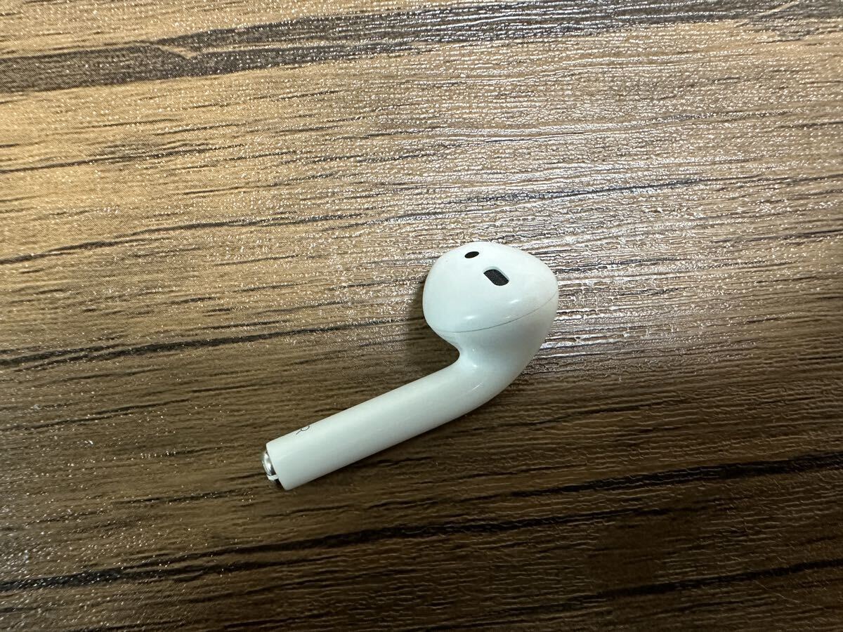 A59 Apple純正 AirPods 第1世代 イヤホン MMEF2J/A 右耳のみ A1523 美品 即決送料無料の画像3