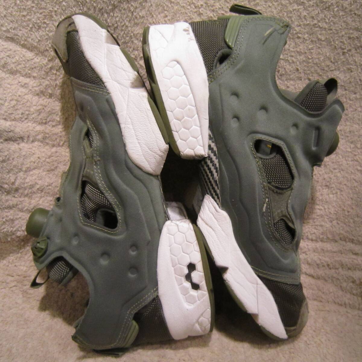 リーボック インスタポンプフューリーOG（AR3237）カーキ　26㎝ US8　　　　　Reebok INSTAPUMP FURY OG　2016年製　ポンプ正常　　wj2404a_画像2