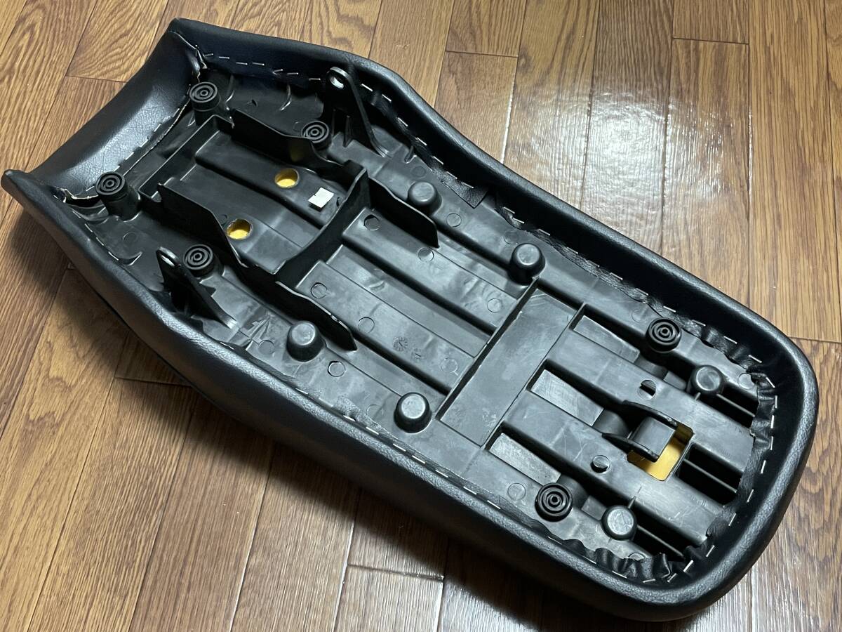 YB125SP 張替え済み純正シート タックロール 中古の画像7