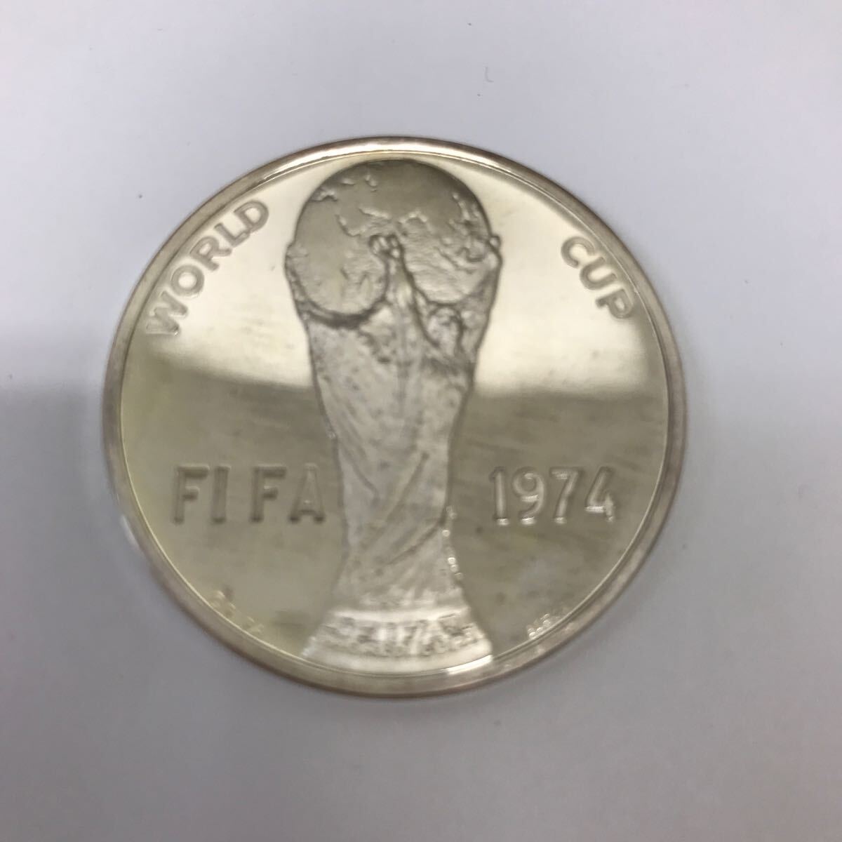 35349 0409Y 純銀　FIFA 1974年　ワールドカップ　公式メダル_画像2