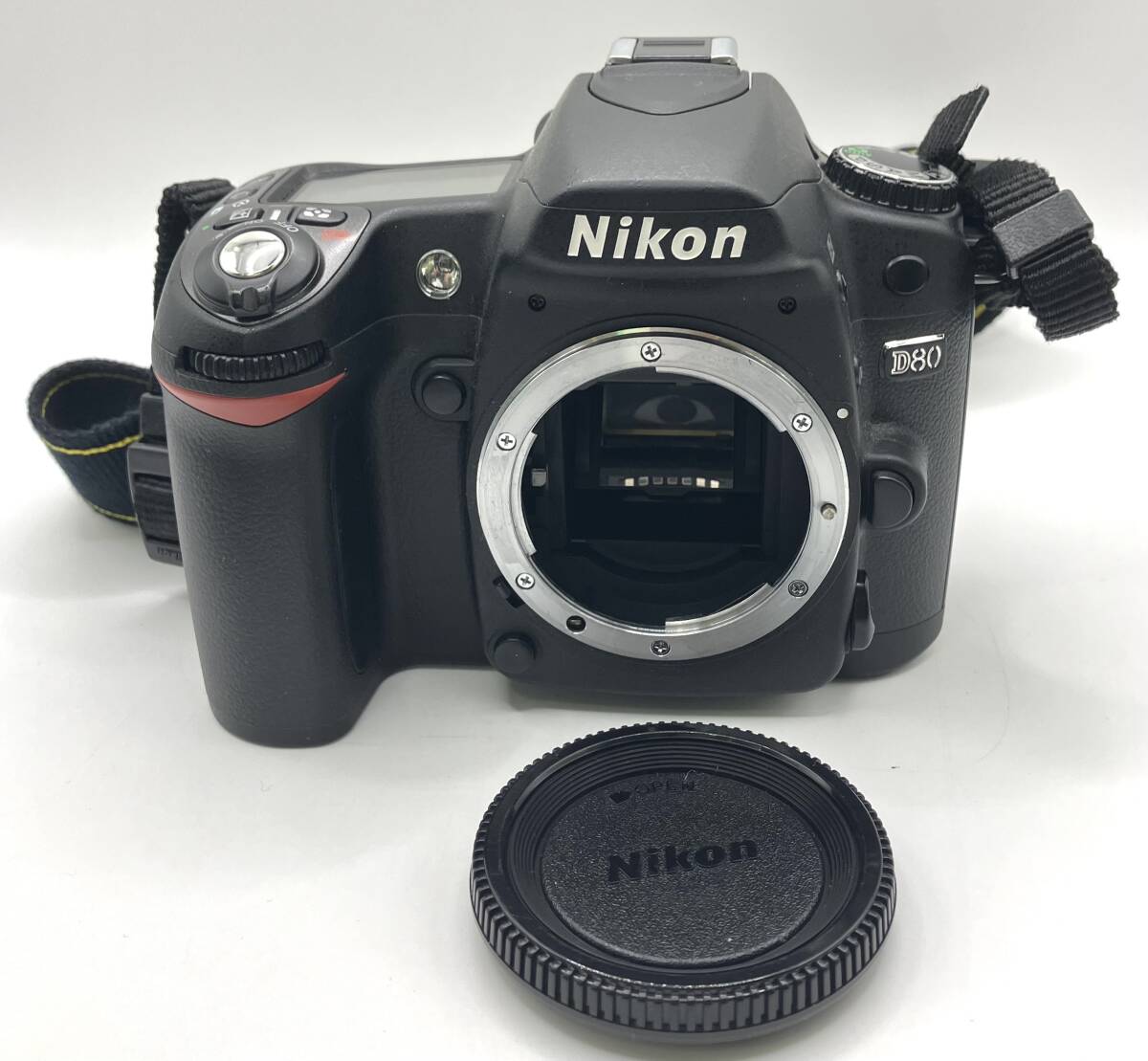 【7520】Nikon ニコン D80 ボディ 一眼レフカメラ バッテリー付き アダプター付き 通電確認済の画像2