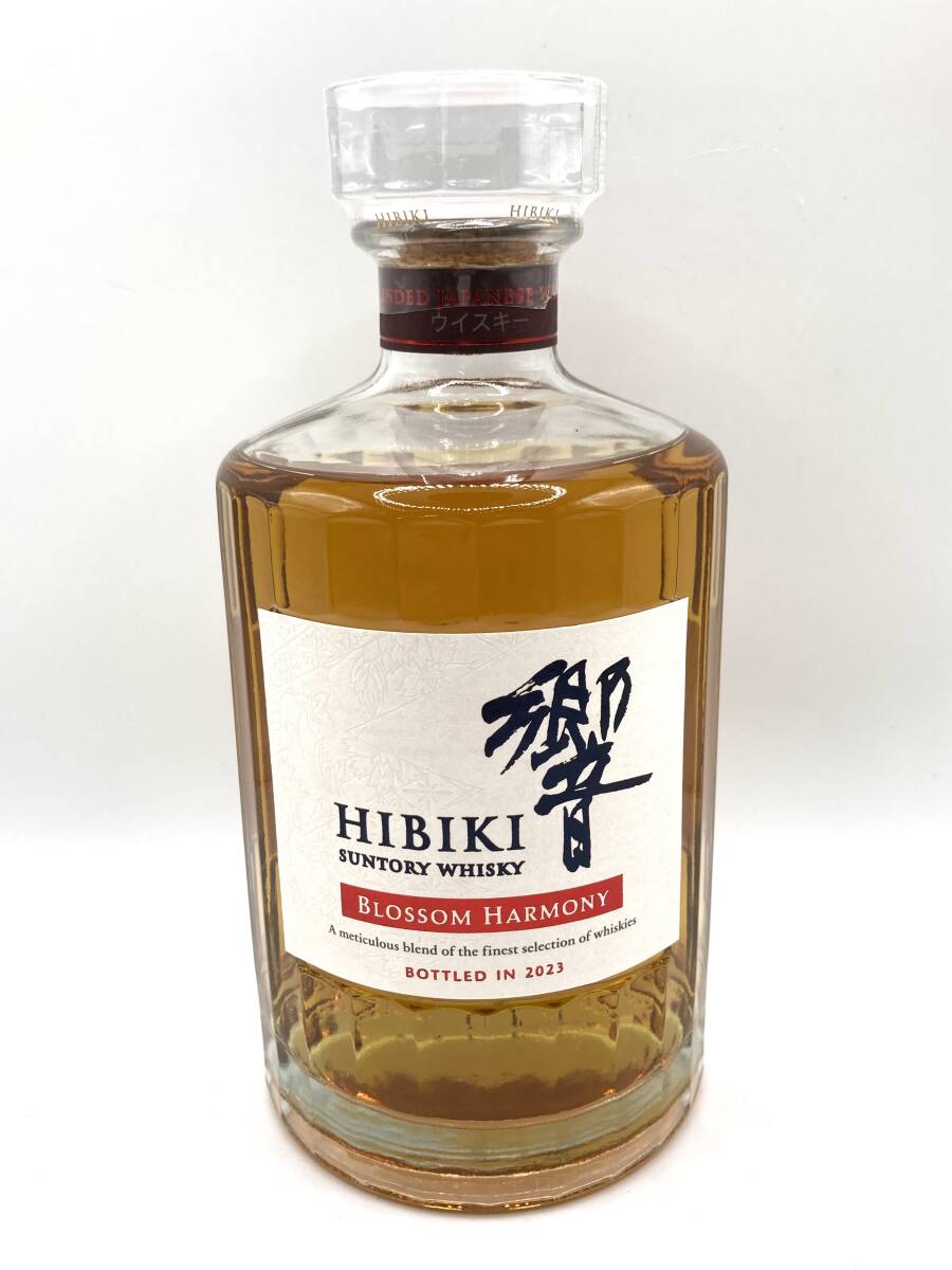 【7530】未開栓 サントリー 響 2023年 ブロッサムハーモニー 700ml SUNTORY HIBIKI SUNTORY WHISKY BLOSSOM HARMONY 2023_画像2