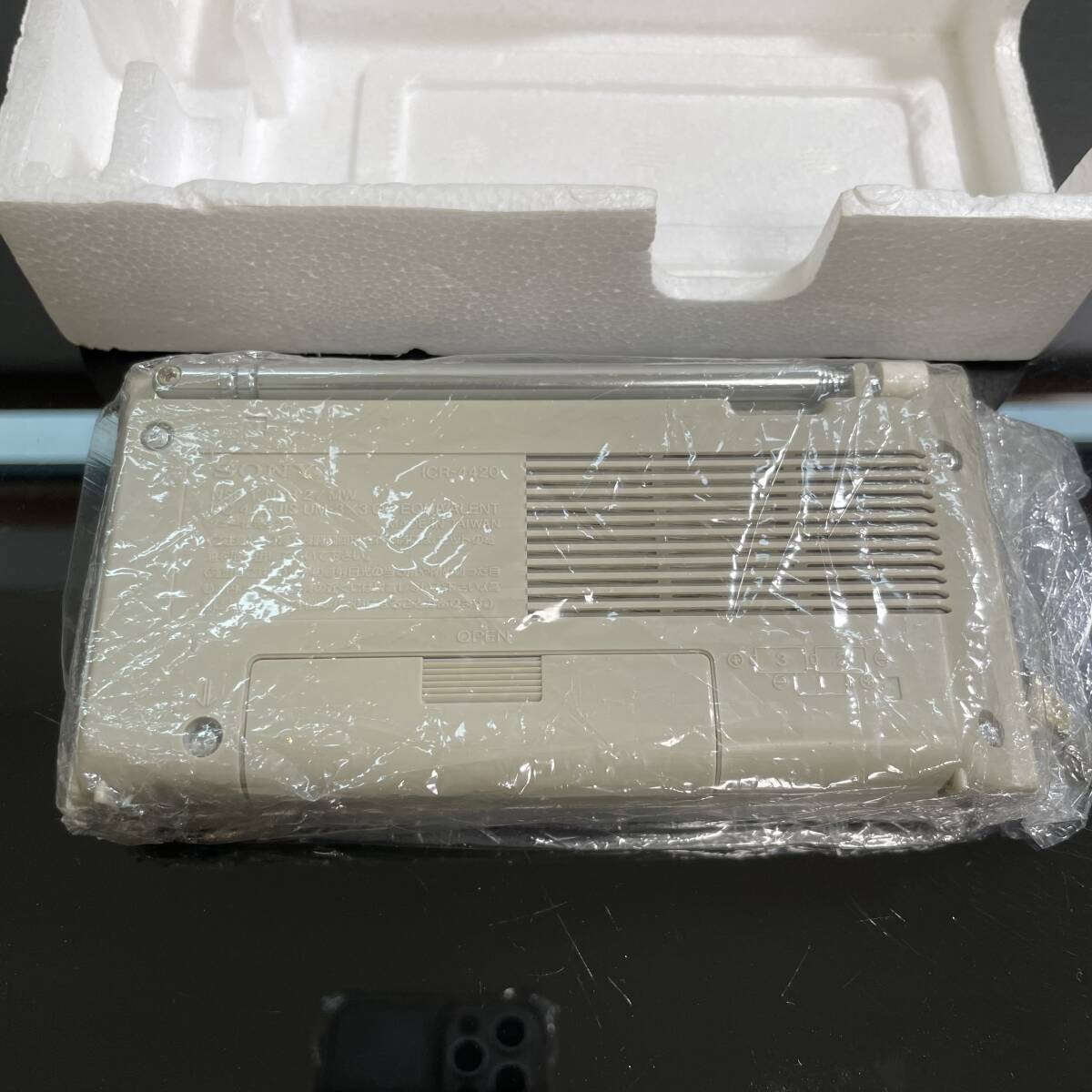 SONYトランジスタラジオ ICR-4420 外箱、取扱説明書付きの画像3