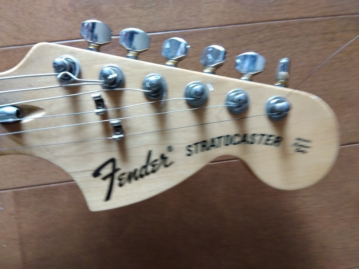 ストラトキャスター　スキャロップ Fender Japan_72ストラト　ラージヘッドです