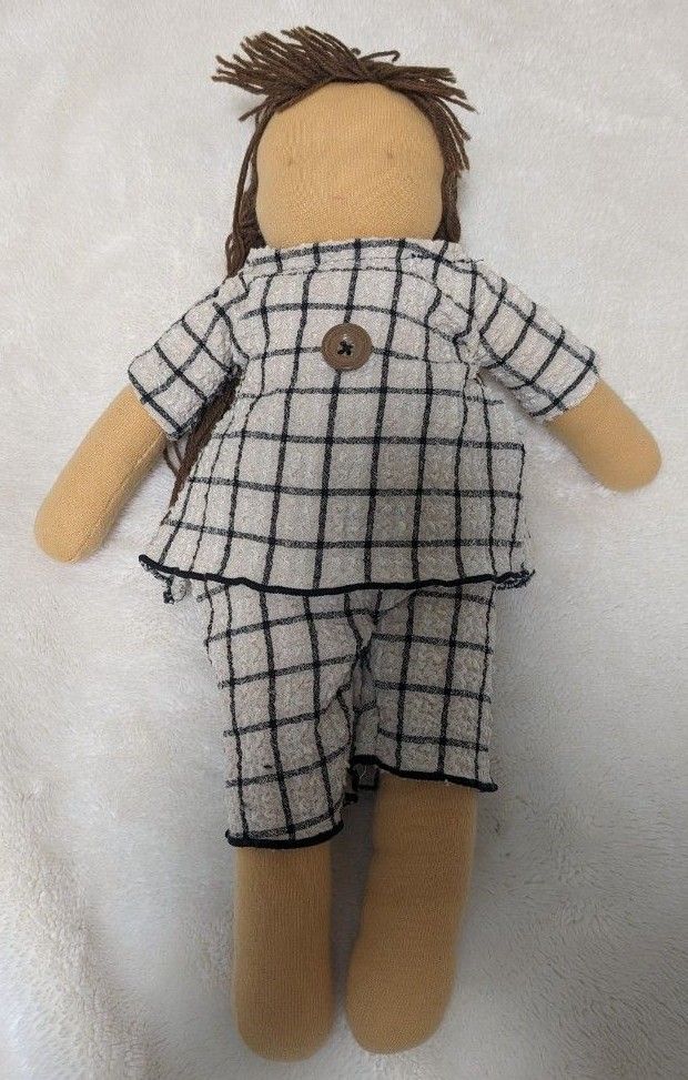 ウォルドルフ人形、シュタイナー人形 着替え 髪遊び可能