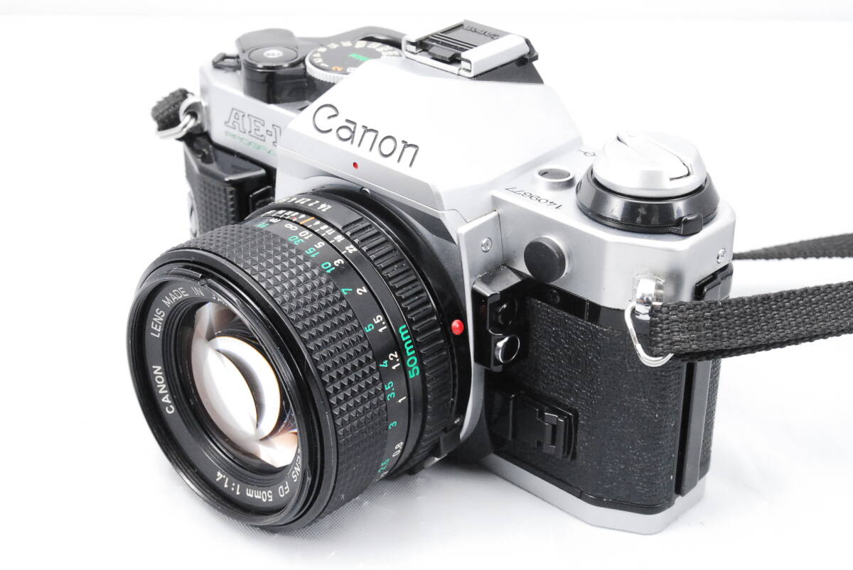 【意外と綺麗・シャッター鳴き無し】★キャノン・モルト新品交換済★ Canon AE-1 PROGRAM silver #0654 + CANON LENS NFD 50㎜ f/1.4 #0653の画像1