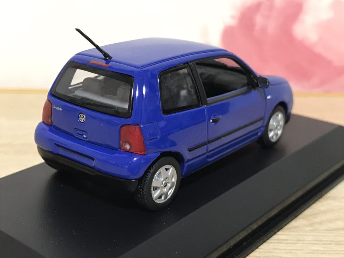 送料無料　1/43 フォルクスワーゲン ルポ ミニカー ミニチャンプス MINICHAMPS VOLKSWAGEN Lupo 1998 jazz blue VW_画像4