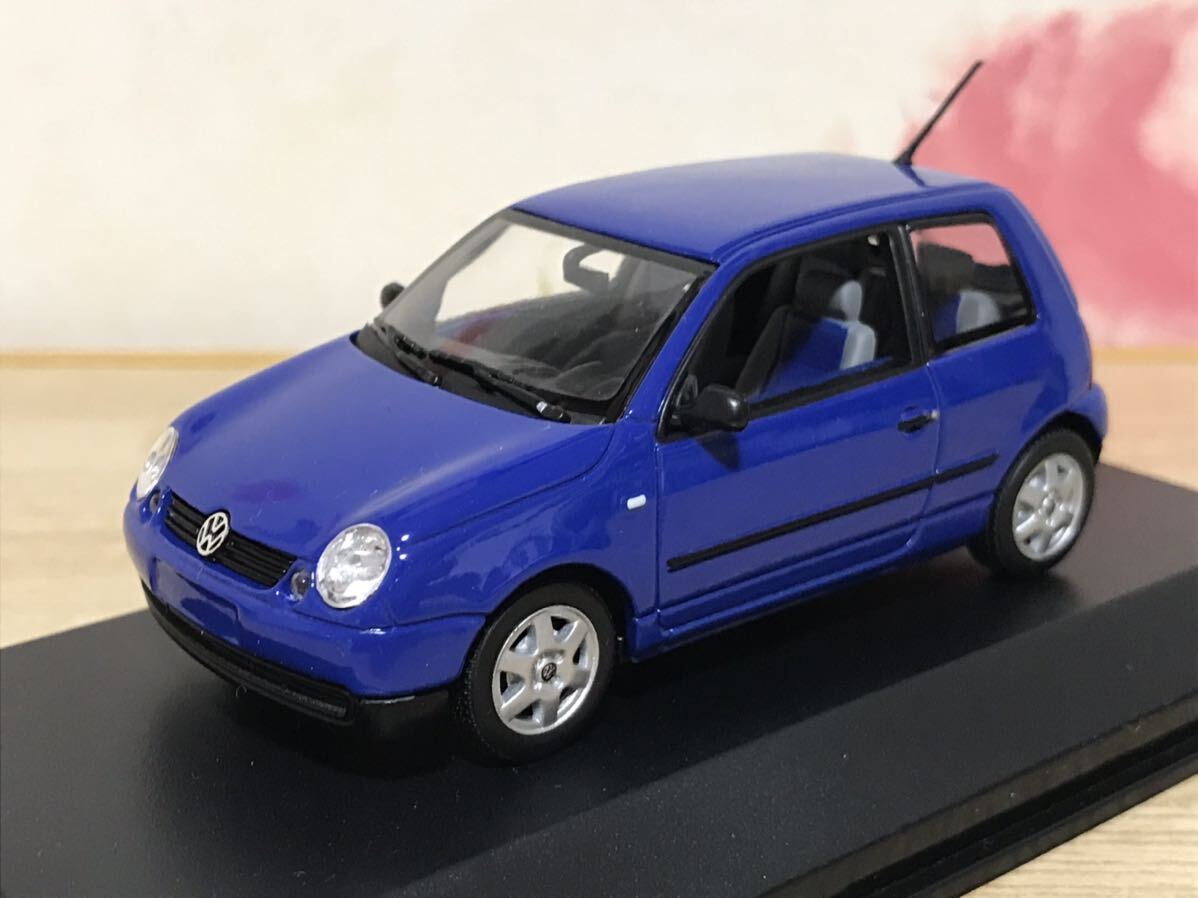 送料無料　1/43 フォルクスワーゲン ルポ ミニカー ミニチャンプス MINICHAMPS VOLKSWAGEN Lupo 1998 jazz blue VW_画像1