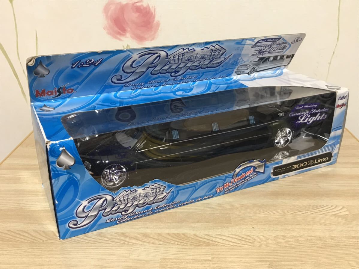 送料無料　1/24 クライスラー 300C リムジン　ミニカー　マイスト Maisto CHRYSLER LIMOUSINE_画像8