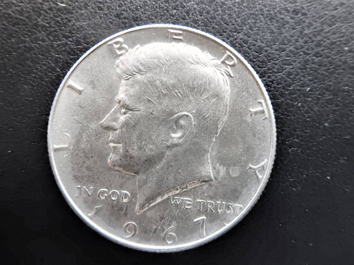 ☆アメリカ 1967年 ケネディ ハーフダラー銀貨 50セント銀貨☆の画像1