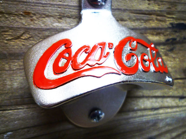 ★アメリカンダイナーを演出！Coca-Cola（コカコーラ）ボトルオープナー（壁掛けタイプ）栓抜き コカ・コーラ ビール ビア バー お酒の画像3