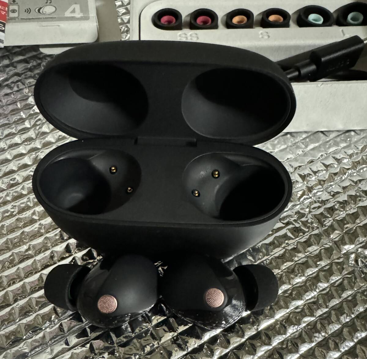 SONY WF-1000XM5 complete wireless headphone 
