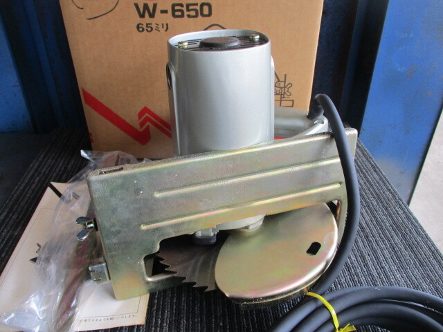 未使用 回転を確認済 リョービ 電気丸ノコ W-650 未使用保管品 ⑬_画像6