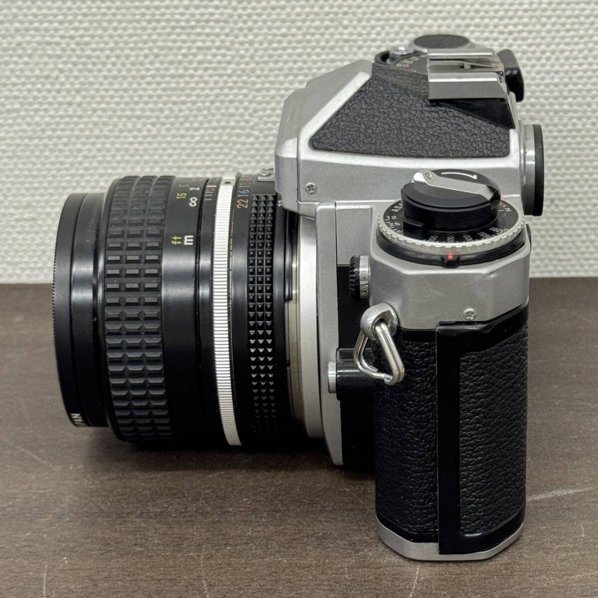 送料600円～ ジャンク 動作未確認 Nikon ニコン 35mm 1:2.8 一眼レフ カメラ 製造番号3215229の画像4