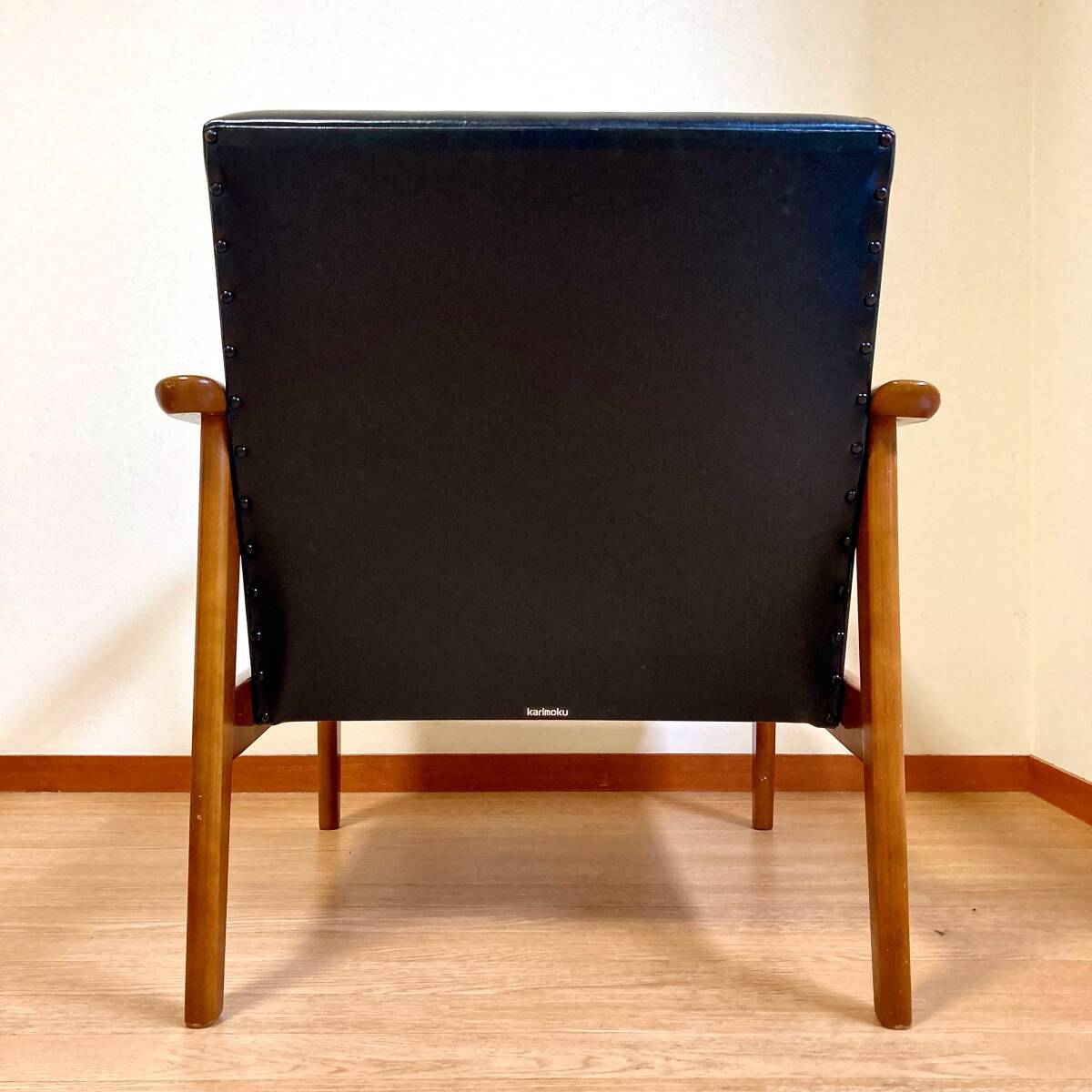 Yahoo!オークション - 名品 カリモク60 Kチェアオリジナル 1 Yahoo!オークション - 名品 カリモク60 Kチェアオリジナル 1