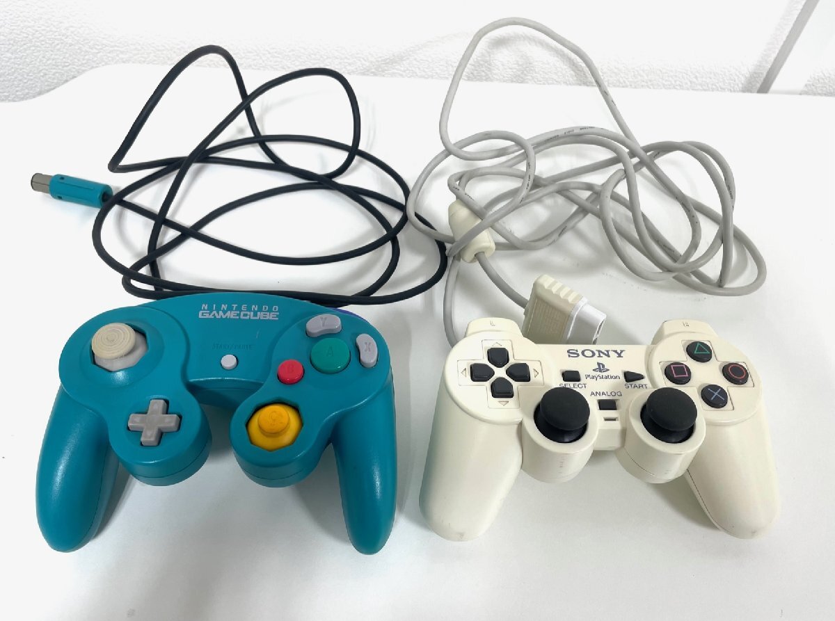 【L77958】コントローラ 2点セット プレステ デュアルショック SCPH-10010 ゲームキューブ DOL-003 現状品 動作未確認 ジャンク品の画像1