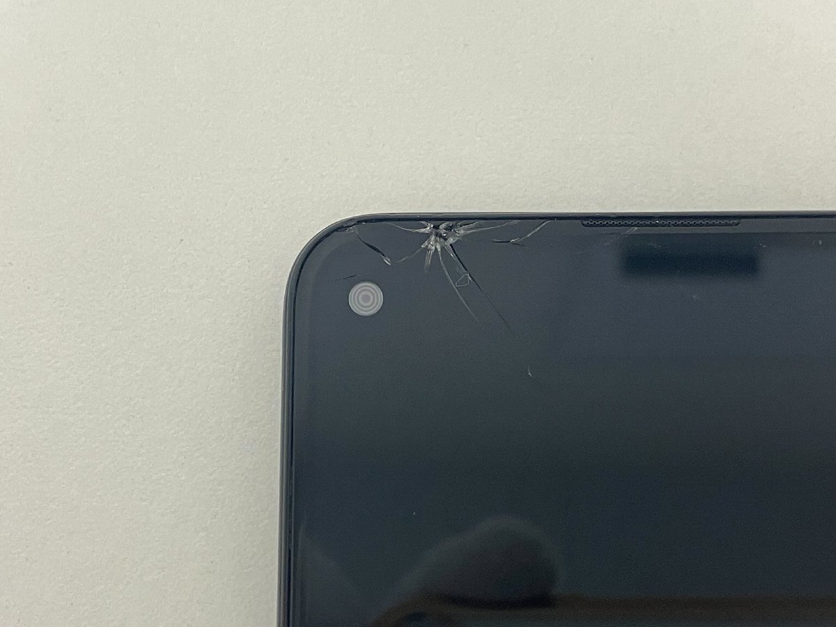 【C36436】Google Pixel 4a (5G) SIMフリー ブラック 128GB 動作未確認 画面割れ 破損あり ジャンク品として 【中古品】の画像4