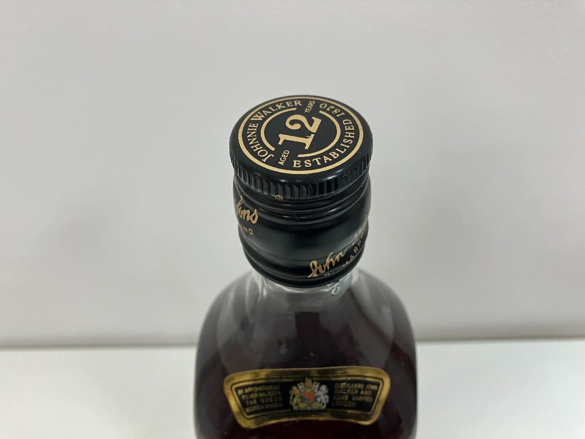 【C47449】JOHNNIE WALKER ジョニー ウォーカー BLACK LABEL ブラック ラベル 12年 黒キャップ 700ml 40% 未開栓 【中古品】の画像4