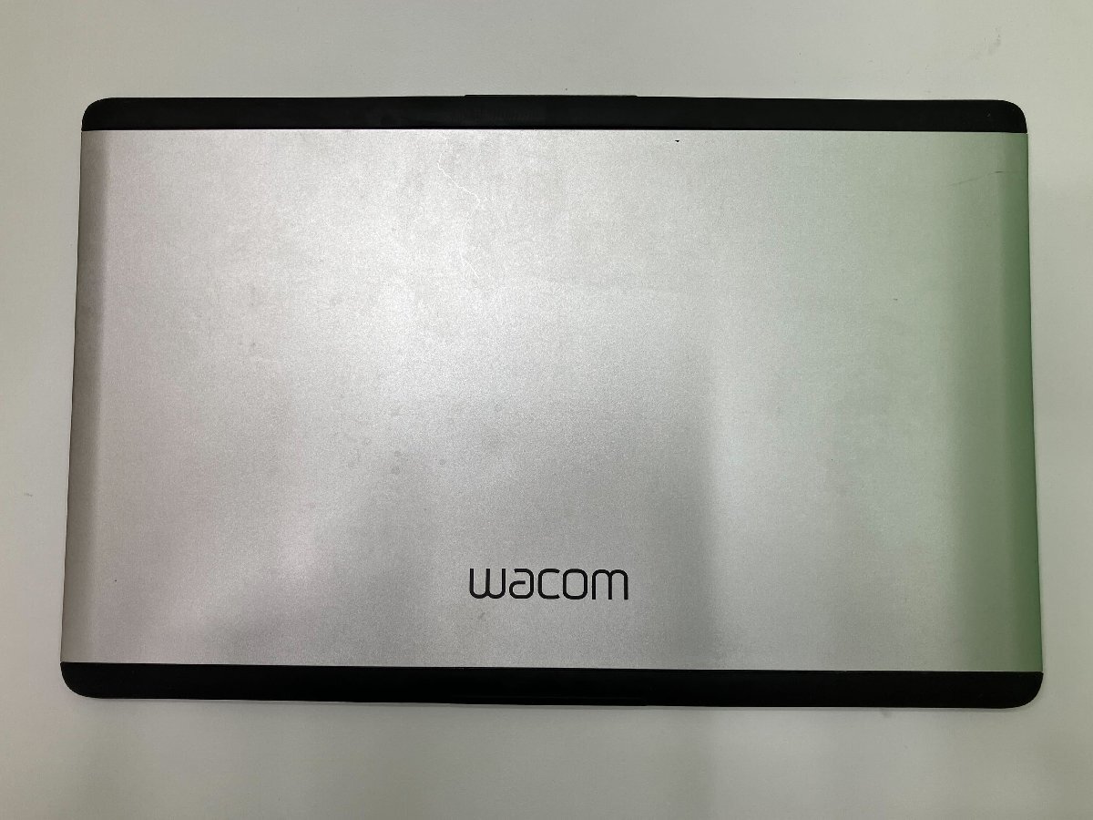 【U46732】Wacomワコム 液晶ペンタブレット 13.3フルHD液晶 Cintiq 13HD DTK-1301 動作未確認の為ジャンク扱い 中古品_画像3