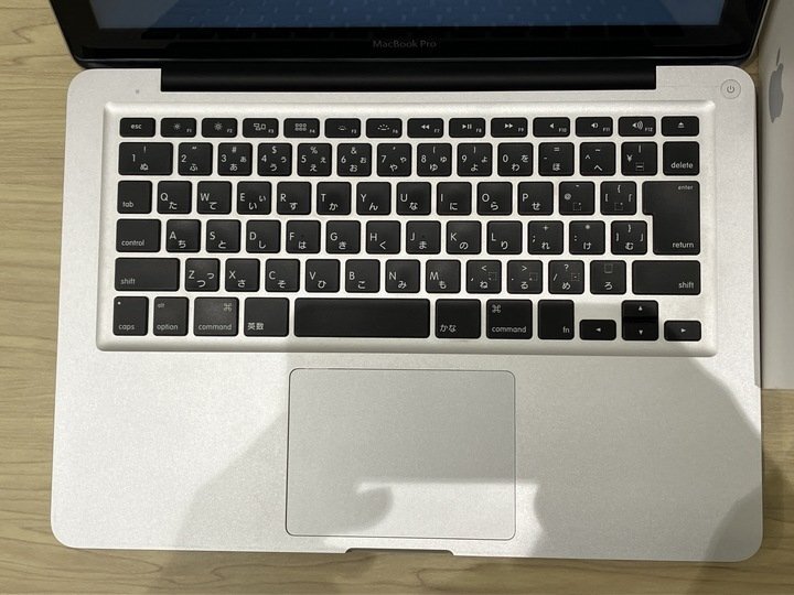 【I59794】MacBook Pro MD313J/A 箱 充電器 ジャンク品