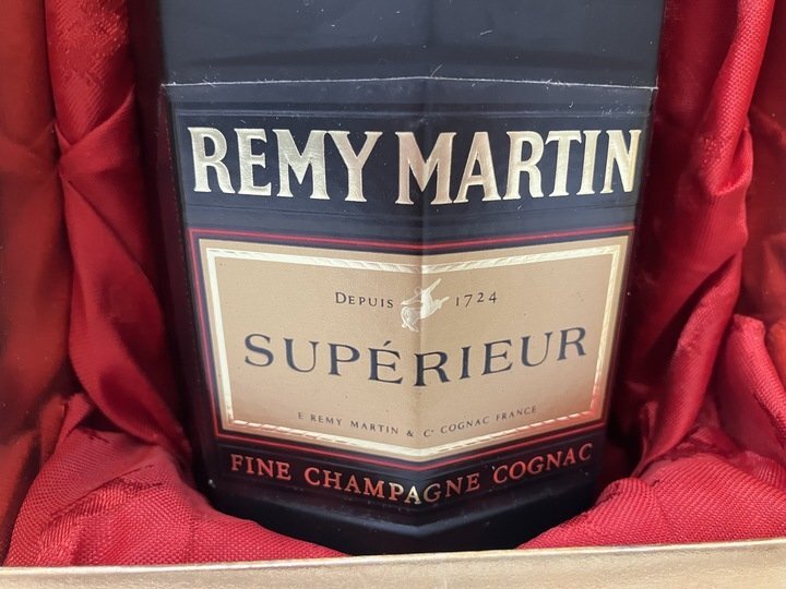 【I69670】REMY MARTIN SUPERIEUR レミーマルタン スペリオール ブランデー コニャック 700ml 40％ 未開栓の画像3